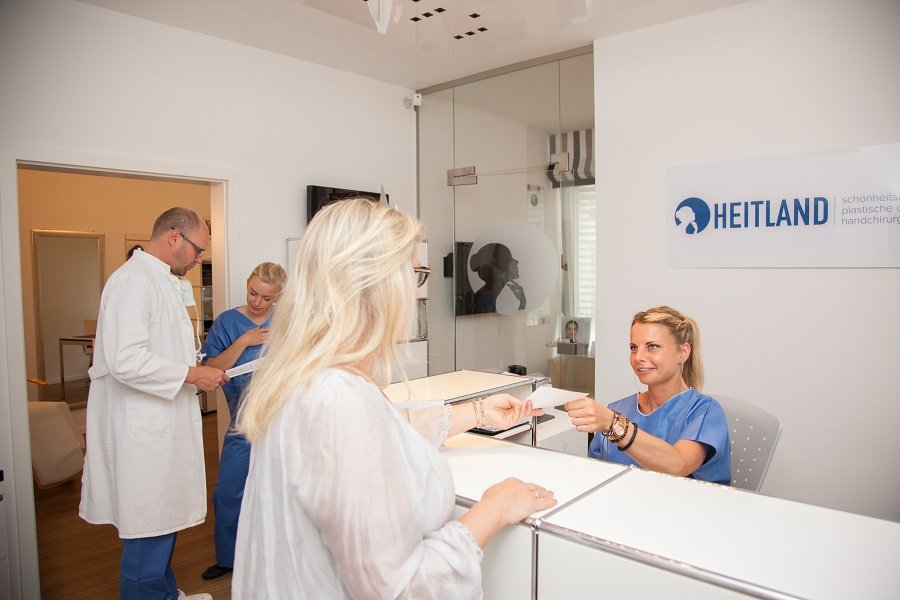 Dr. Heitland - Dr. Heitland