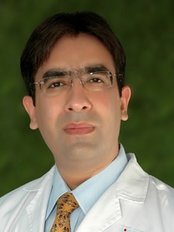Dr. Jaspreet MS;MCh(UK);Fellow(USA) - Dr. Jaspreet MS;MCh(UK);Fellow(USA)