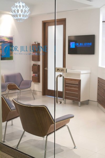 د. جيل ليفين - Dr. Jill Levine