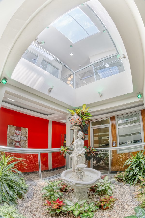 Dr Marco Muñoz Cavallini International Dental Clinic - Dr Marco Muñoz Cavallini International Dental Clinic