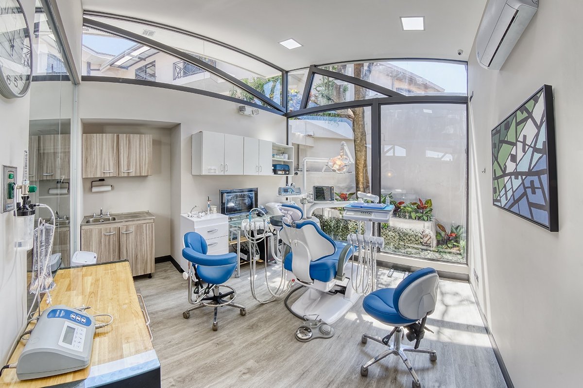 Dr Marco Muñoz Cavallini International Dental Clinic - Dr Marco Muñoz Cavallini International Dental Clinic