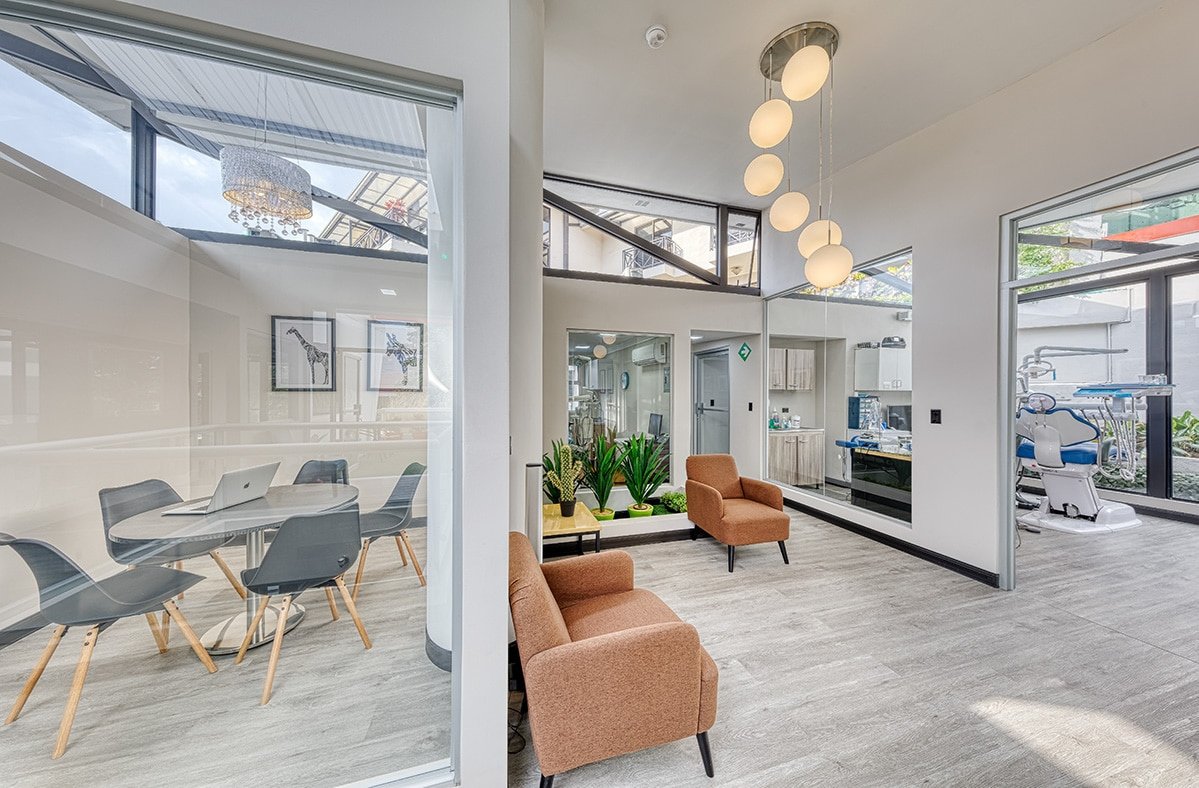 Dr Marco Muñoz Cavallini International Dental Clinic - Dr Marco Muñoz Cavallini International Dental Clinic