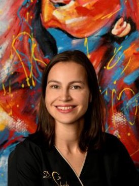 Dr. Med. Arna Shab - Dr. Med. Arna Shab