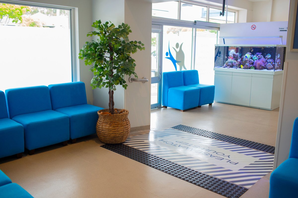 Dr Phil Lockie - Dr Phil Lockie