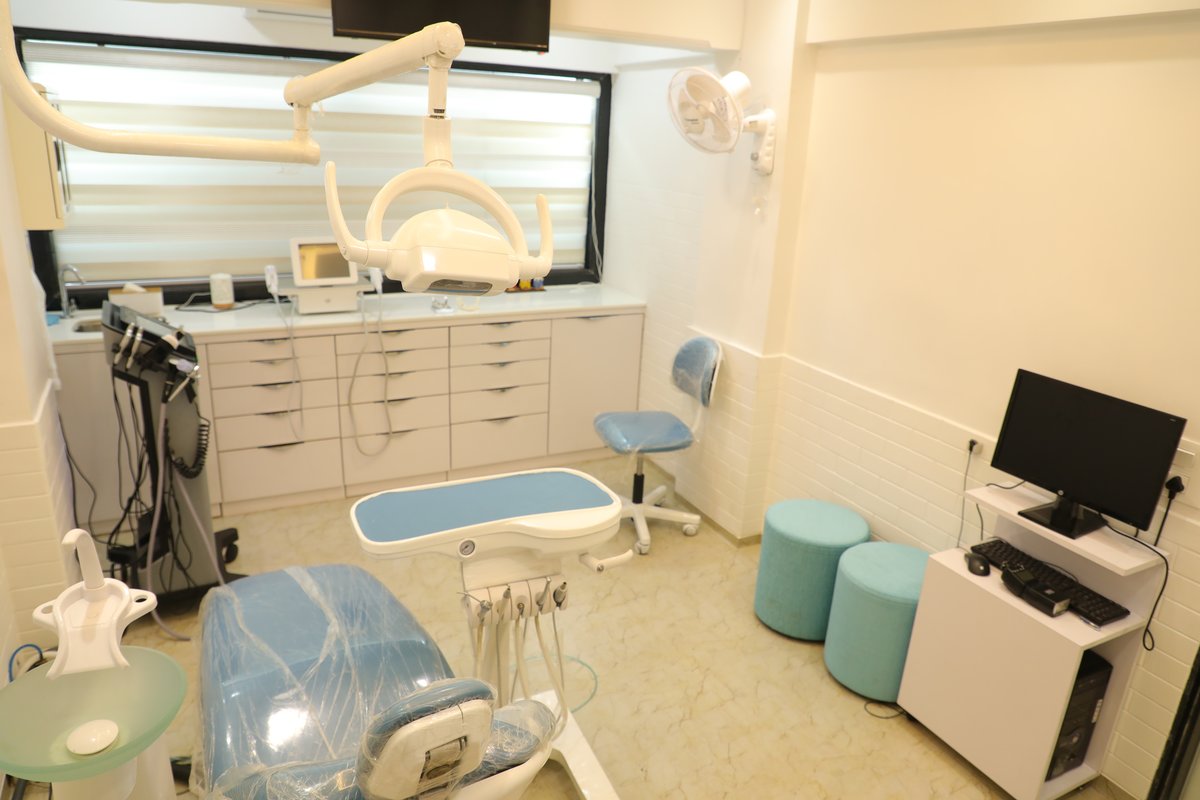 عيادة الدكتور ريتشا كوزمودنت لمستحضرات التجميل وطب الأسنان - Dr Richa's Cosmodent Cosmetics & Dental Clinic