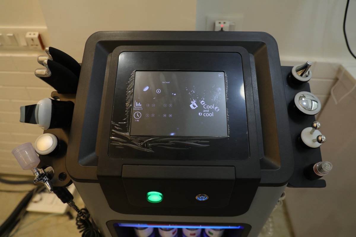 عيادة الدكتور ريتشا كوزمودنت لمستحضرات التجميل وطب الأسنان - Dr Richa's Cosmodent Cosmetics & Dental Clinic