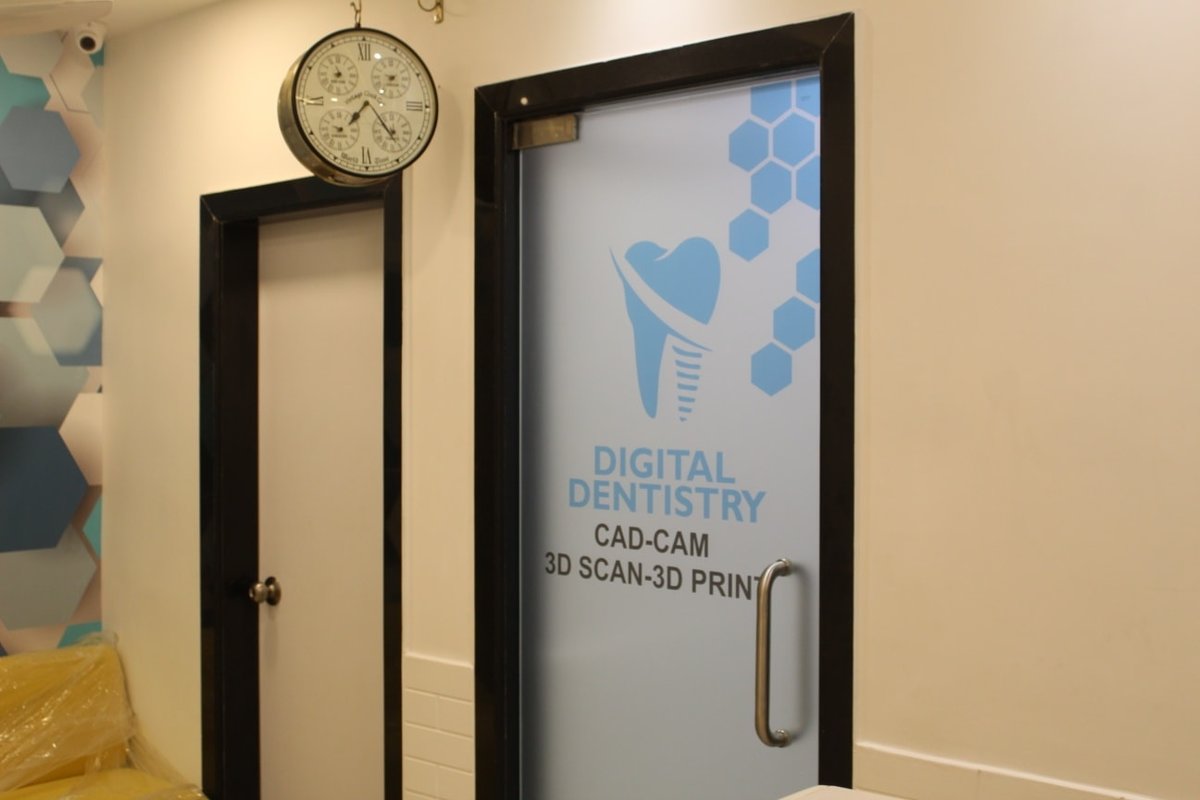 عيادة الدكتور ريتشا كوزمودنت لمستحضرات التجميل وطب الأسنان - Dr Richa's Cosmodent Cosmetics & Dental Clinic