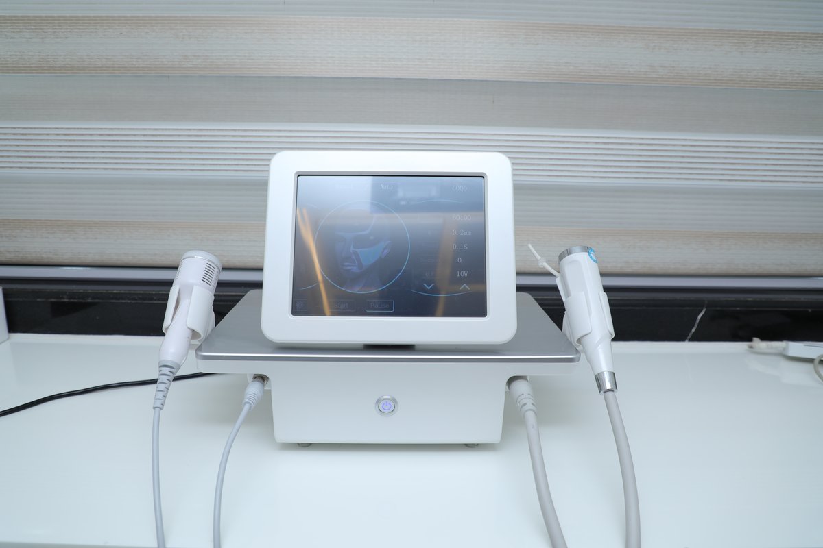 عيادة الدكتور ريتشا كوزمودنت لمستحضرات التجميل وطب الأسنان - Dr Richa's Cosmodent Cosmetics & Dental Clinic