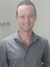 Dr Ronnie Cloete - Chiropractor Milnerton - Dr Ronnie Cloete - Chiropractor Milnerton
