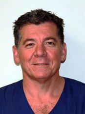 الدكتور ستيفن واتسون - مستشفى هوليوود الخاص - Dr Stephen Watson - Hollywood Private Hospital