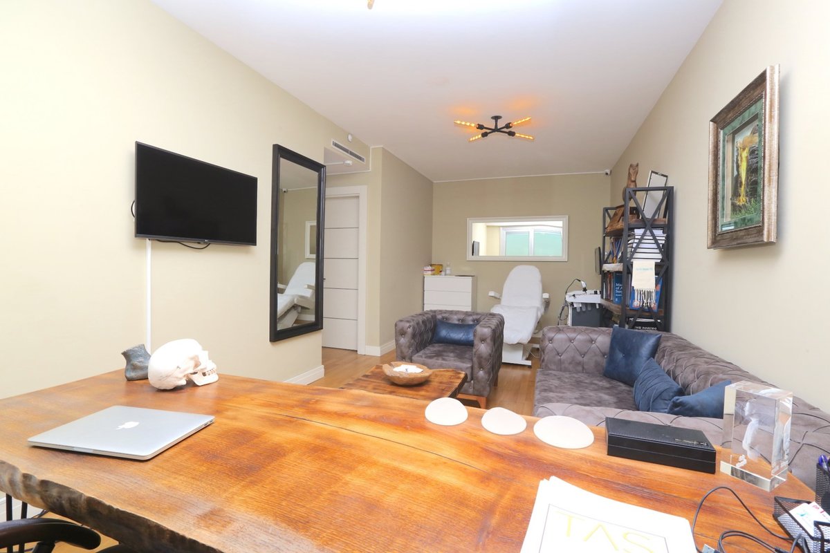 Dr. Suleyman Tas MD, Aesthetic and Plastic Surgeon - Dr. Suleyman Tas MD, Aesthetic and Plastic Surgeon