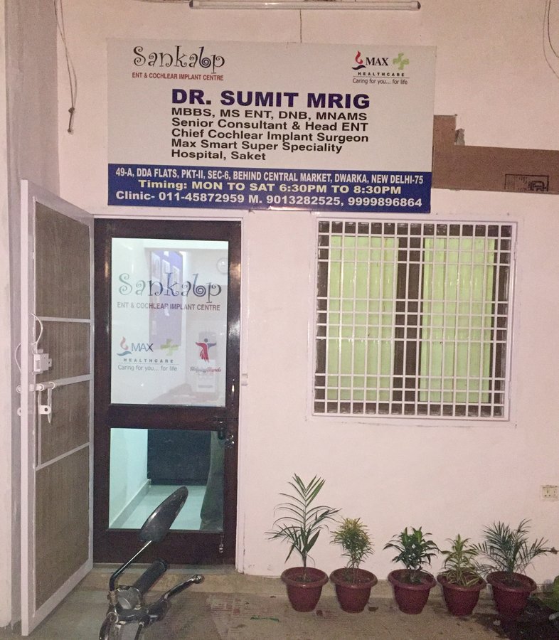 Dr. Sumit Mrig - Dr. Sumit Mrig