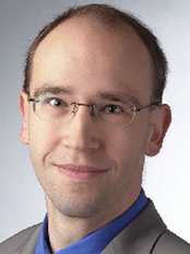 Dr Thomas Adelt - Dr Thomas Adelt