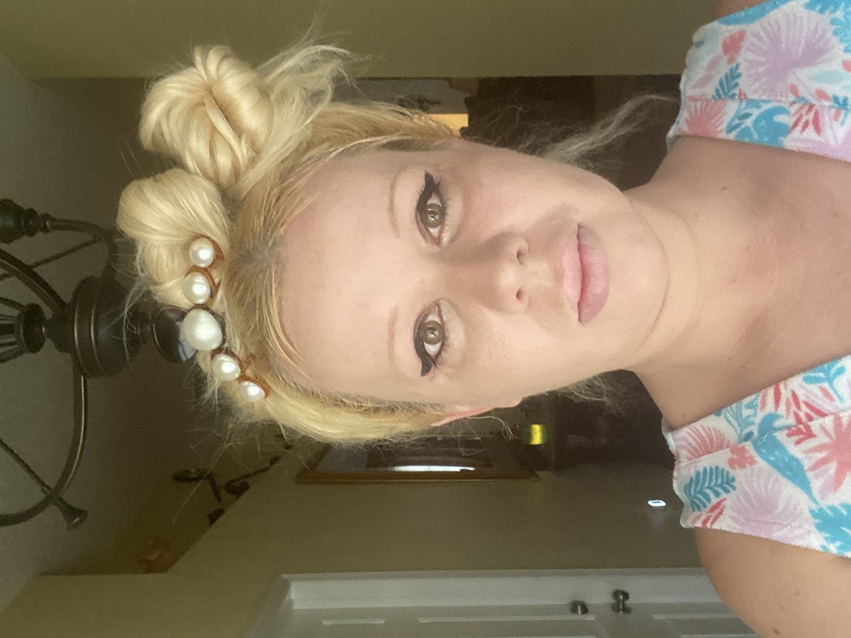 Dr. Victor Samano - Dr. Victor Samano