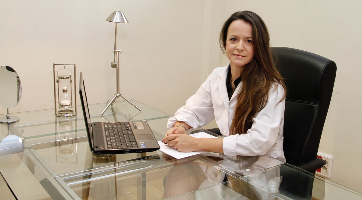 Dra. A. Placer. Especialista en Cirugía Plástica, Estética y Reparadora. - Dra. A. Placer. Especialista en Cirugía Plástica, Estética y Reparadora.