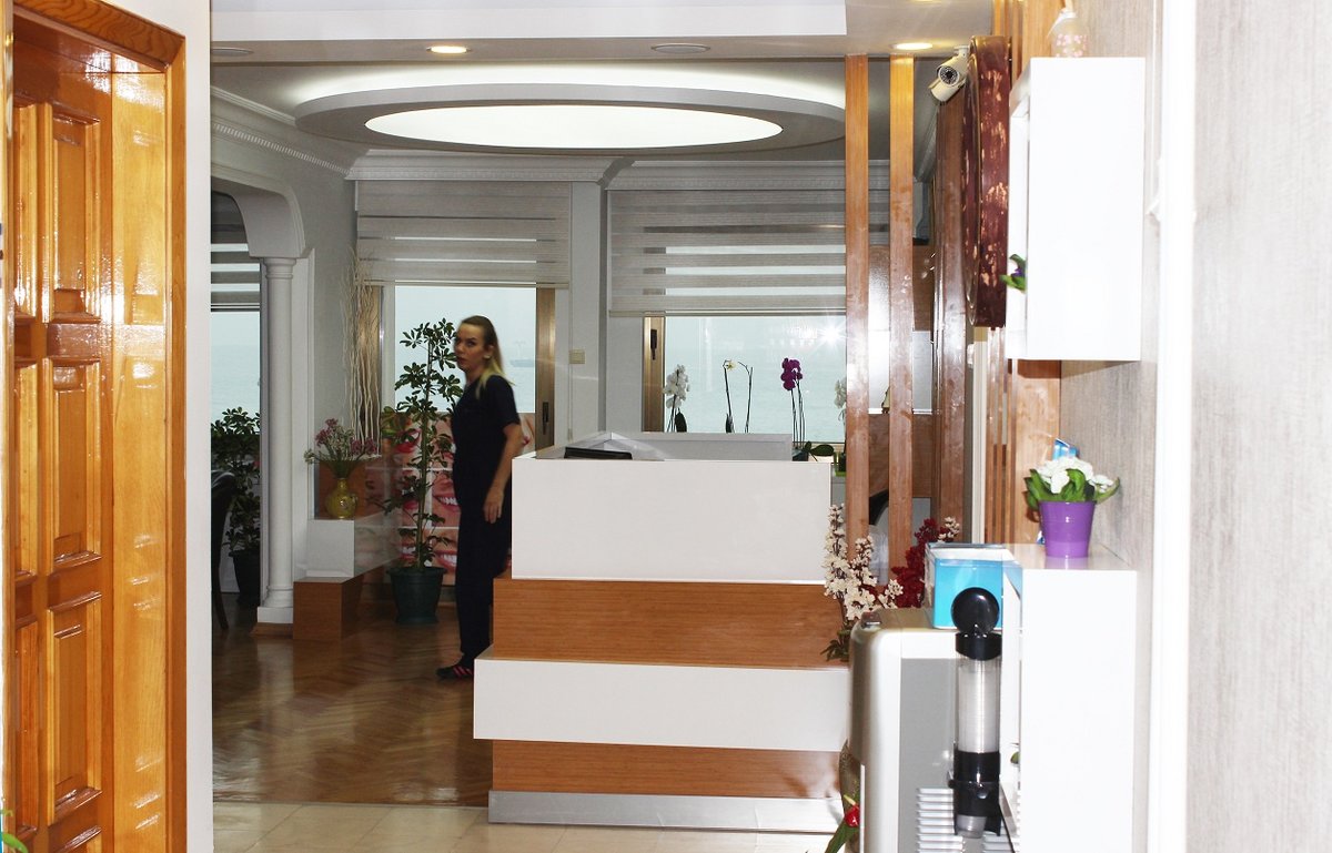 Dr.SAKA Dental Implantology and Aesthetic clinic - Dr.SAKA Dental Implantology and Aesthetic clinic