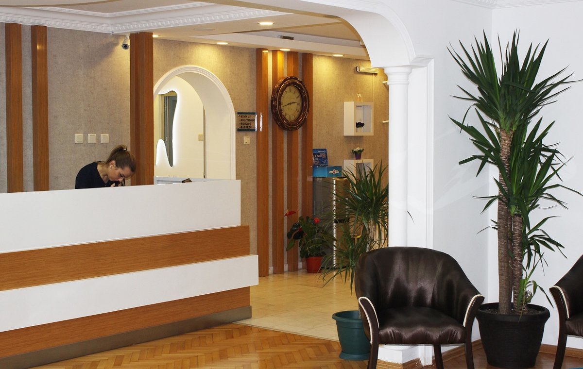 Dr.SAKA Dental Implantology and Aesthetic clinic - Dr.SAKA Dental Implantology and Aesthetic clinic