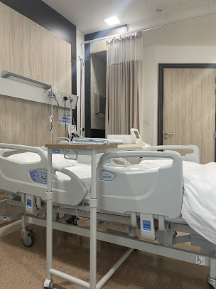 Emirates Specialty Hospital - Emirates Specialty Hospital
