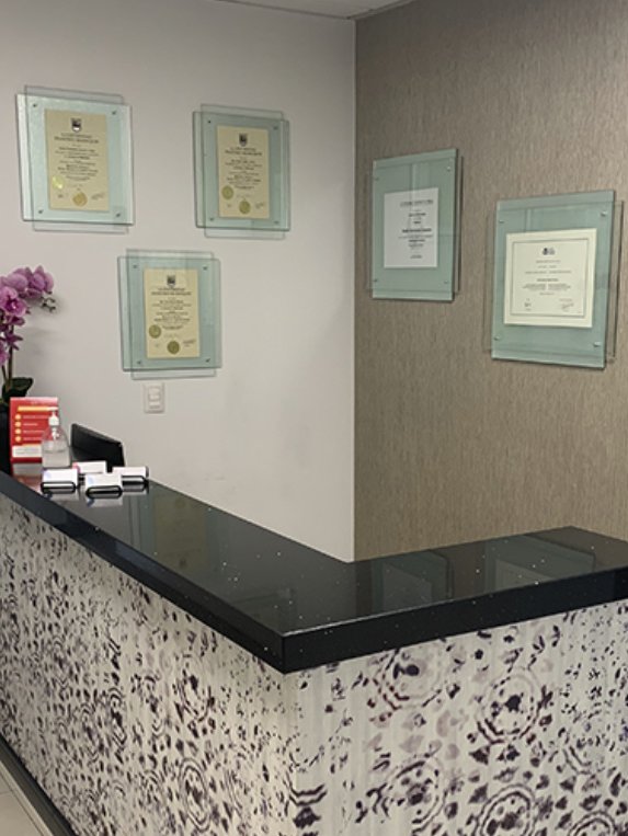 Especialistas Dentales Internacional/ Dental Specialist International - Especialistas Dentales Internacional/ Dental Specialist International