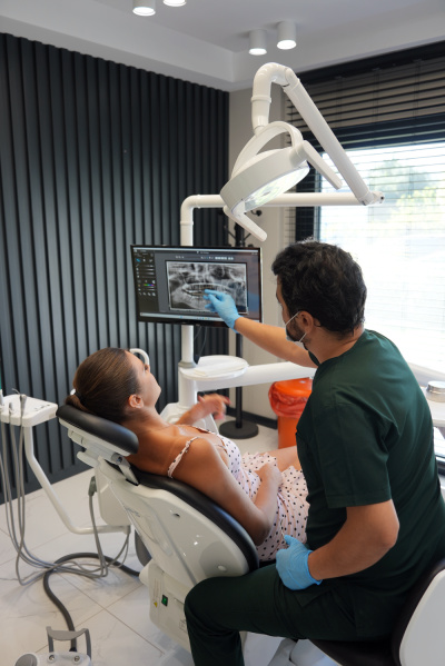 Esteteeth Dental Clinic - Examination