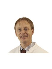 Eye Surgery Prof. Schaller in Clinic Herzog Carl Theodor - Eye Surgery Prof. Schaller in Clinic Herzog Carl Theodor