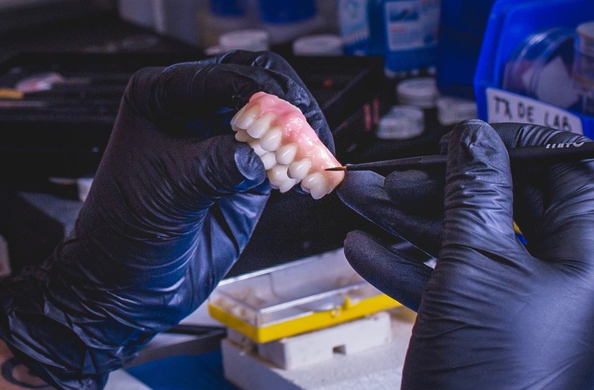 FLOSS Specialized Dental Solutions - FLOSS Specialized Dental Solutions