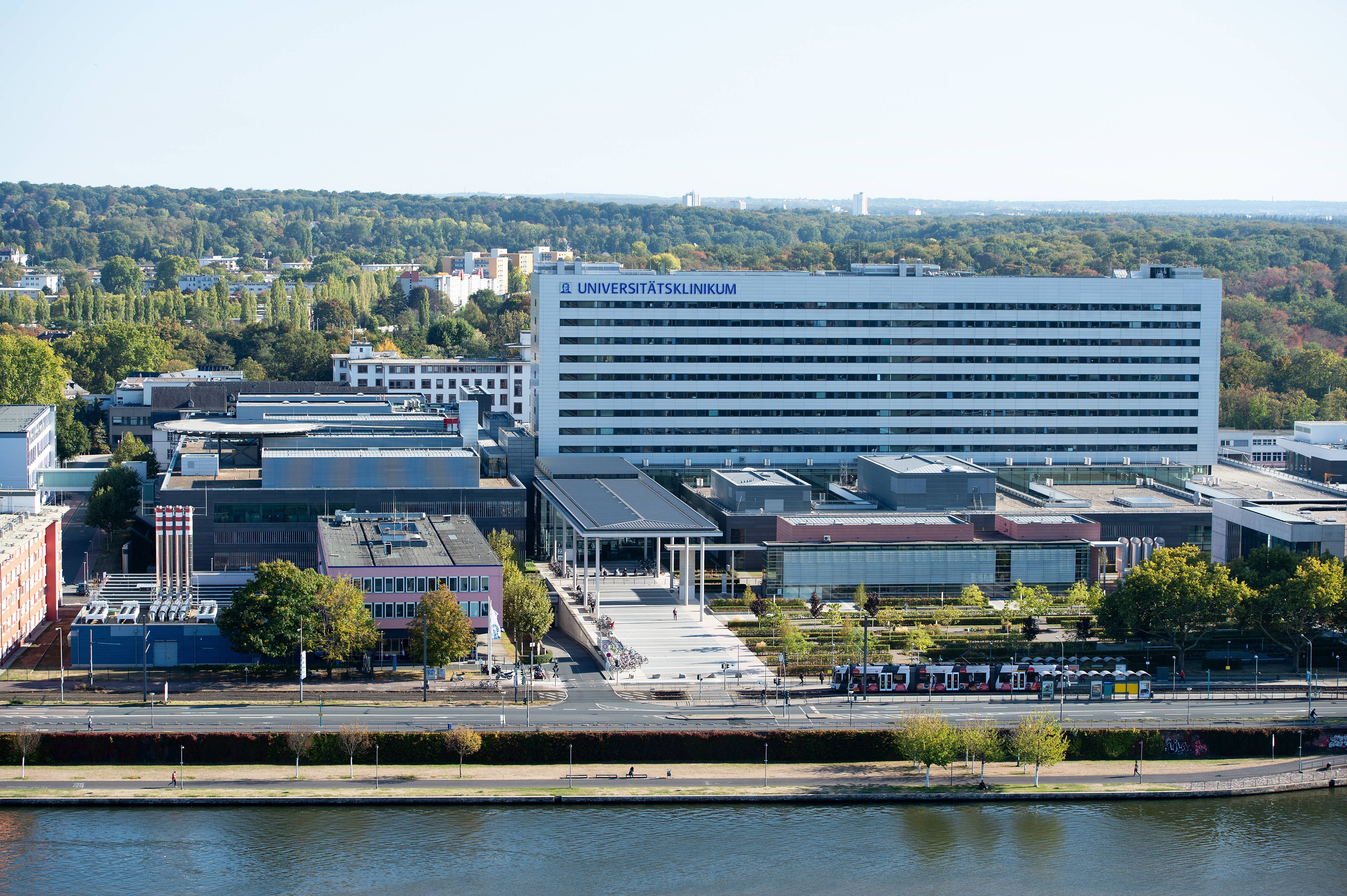 مستشفى جامعة فرانكفورت - Frankfurt University Hospital