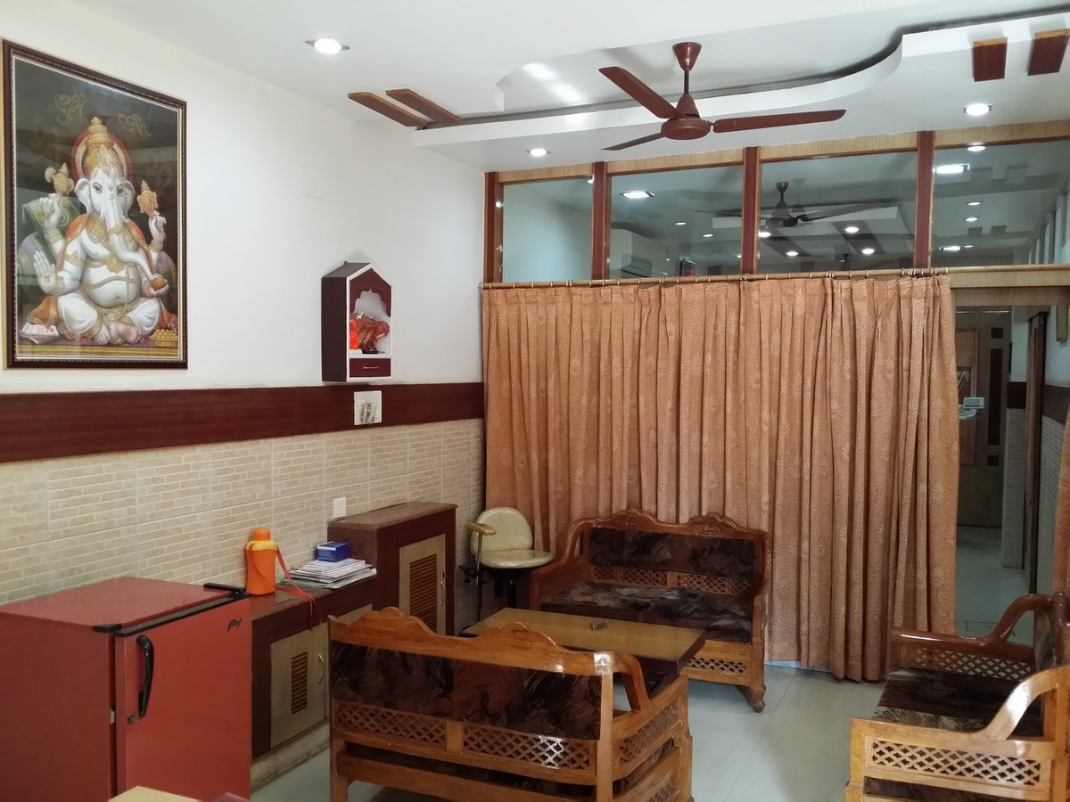 Girdhar Dental Clinic - Girdhar Dental Clinic