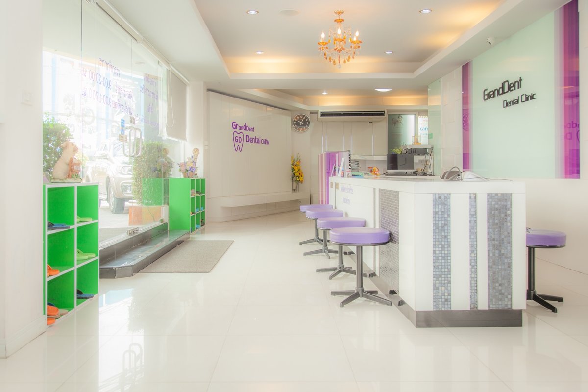عيادة جراند دينت لطب الأسنان - GrandDent Dental Clinic