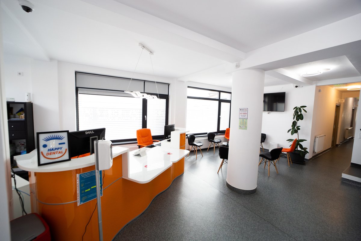 HappyDental clinic image