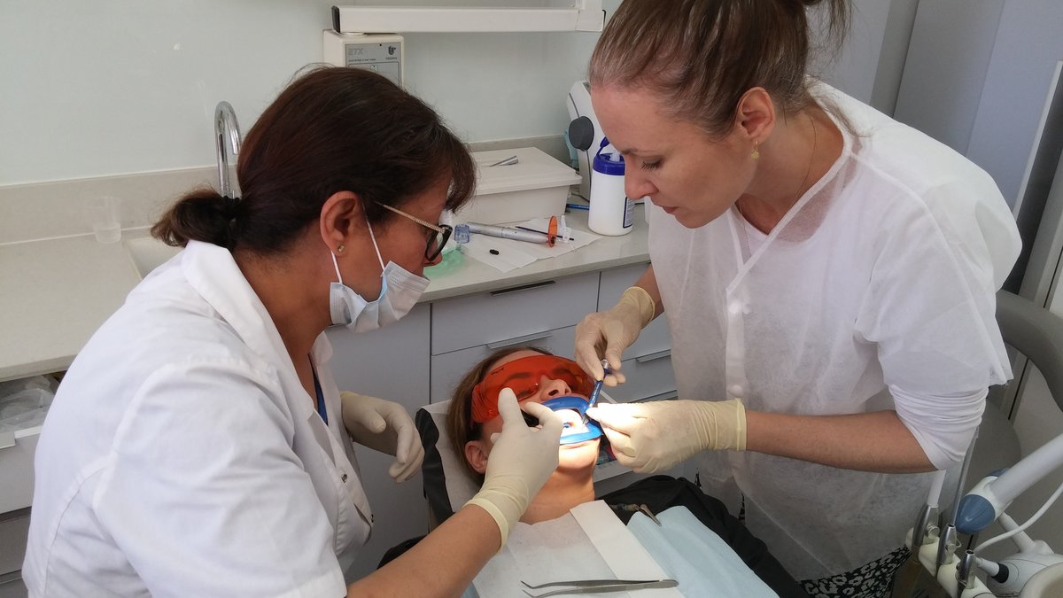 عيادة هرتسليا لطب الأسنان - Herzliya Dental Clinic