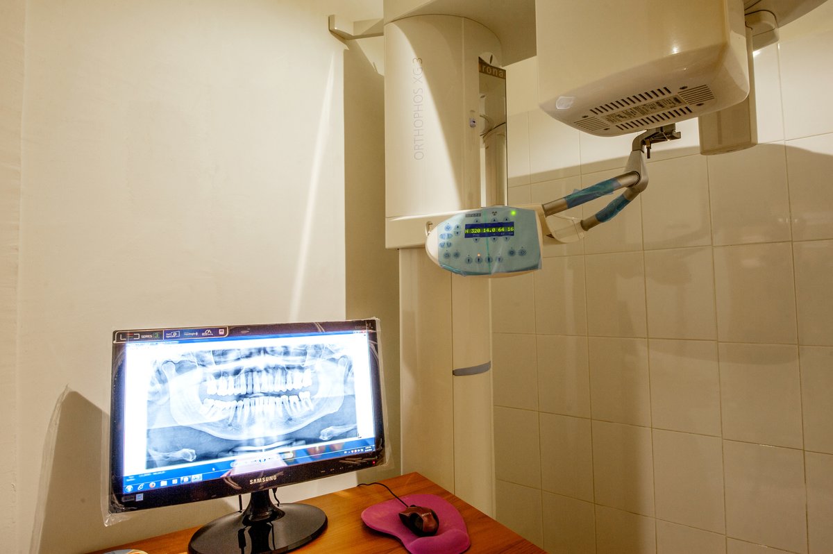 Hollywood Smile Dental center - Hollywood Smile Dental center