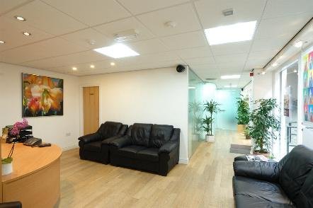 هدرسفيلد زراعة الأسنان مستحضرات التجميل - Huddersfield Dental Implants Cosmetics