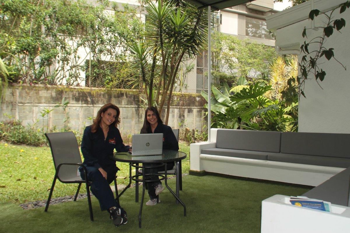 International Smiles-Adriana Castaño: DDS - International Smiles-Adriana Castaño: DDS