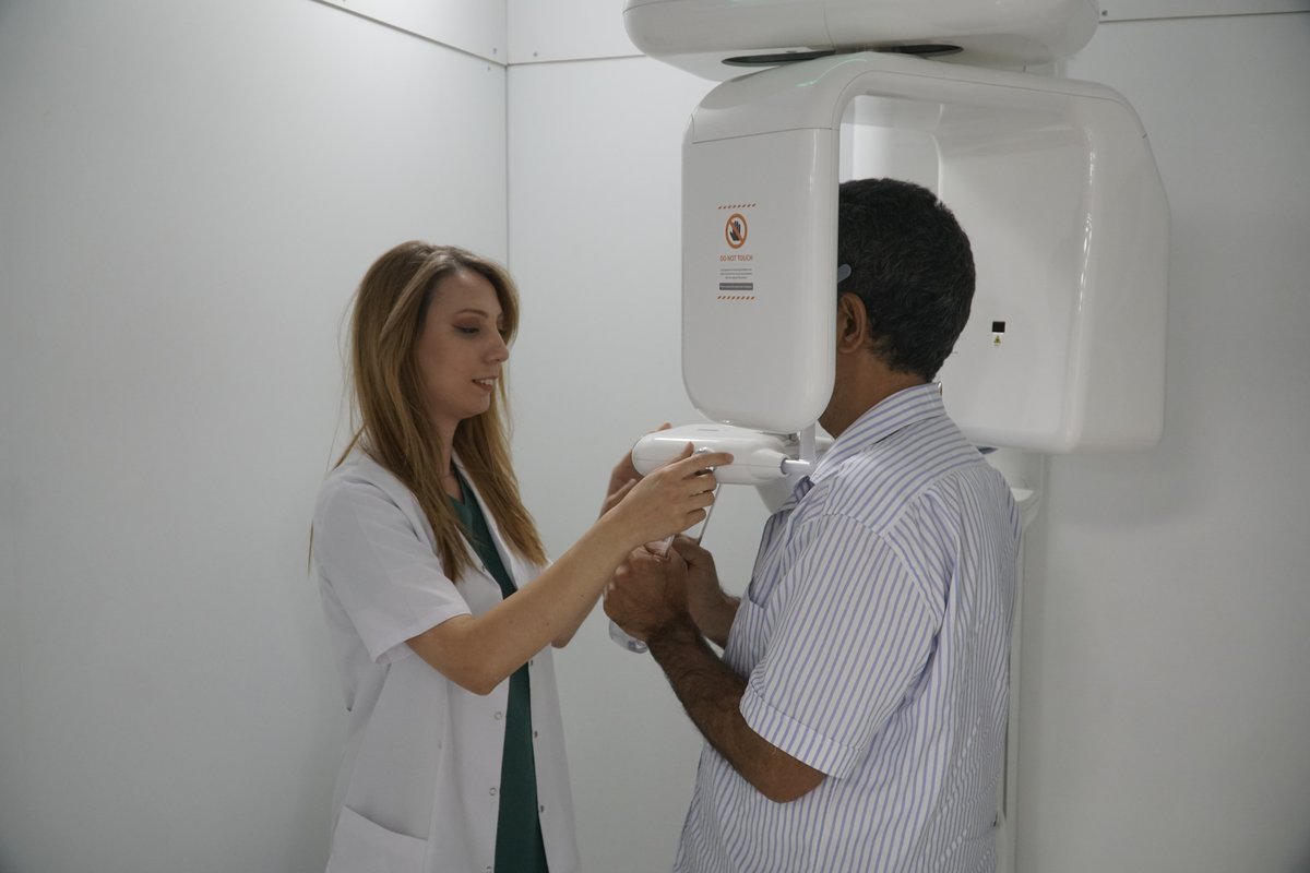 عيادة إزميرديس لصحة الفم والأسنان - Izmirdis Oral and Dental Health Polyclinic