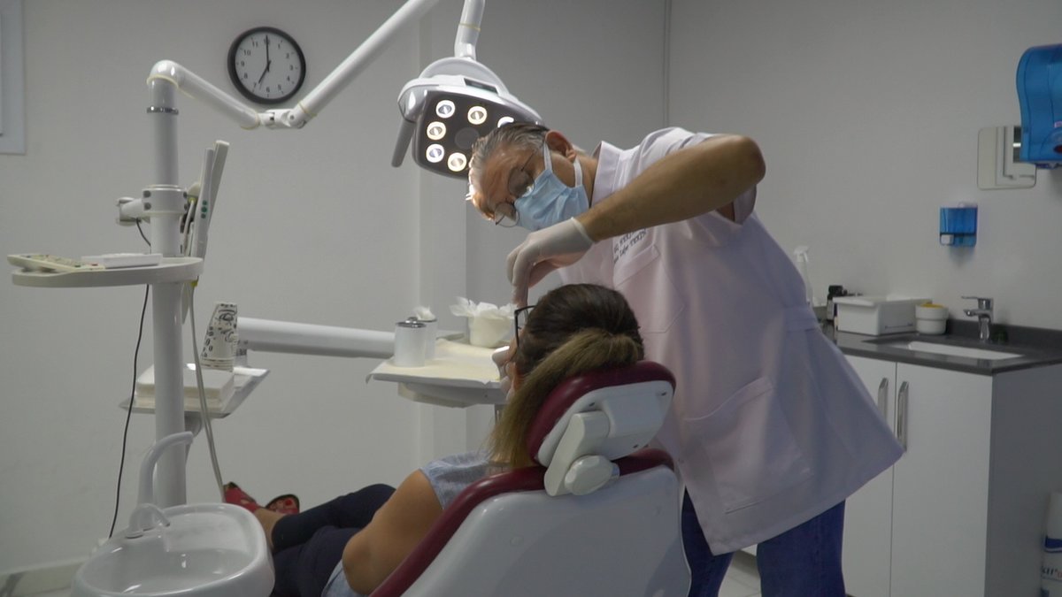 عيادة إزميرديس لصحة الفم والأسنان - Izmirdis Oral and Dental Health Polyclinic
