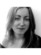 دروس جوهانا بيلاتيس في المركز الشمولي - Johanna Pilates classes at Holistic Centre