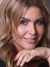 جولي جوديت - Julie Gaudet