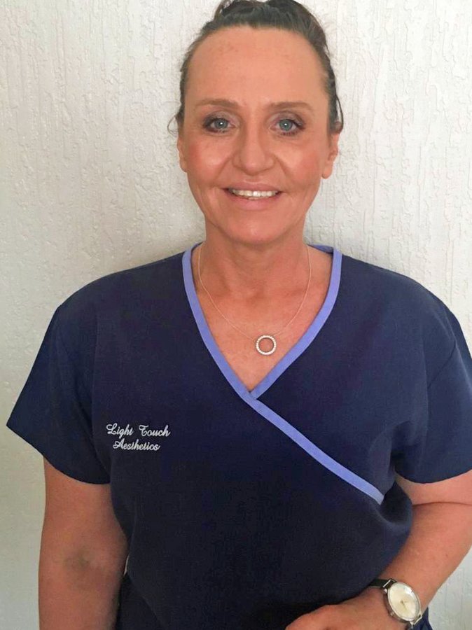 جماليات اللمس الخفيف - Light Touch Aesthetics