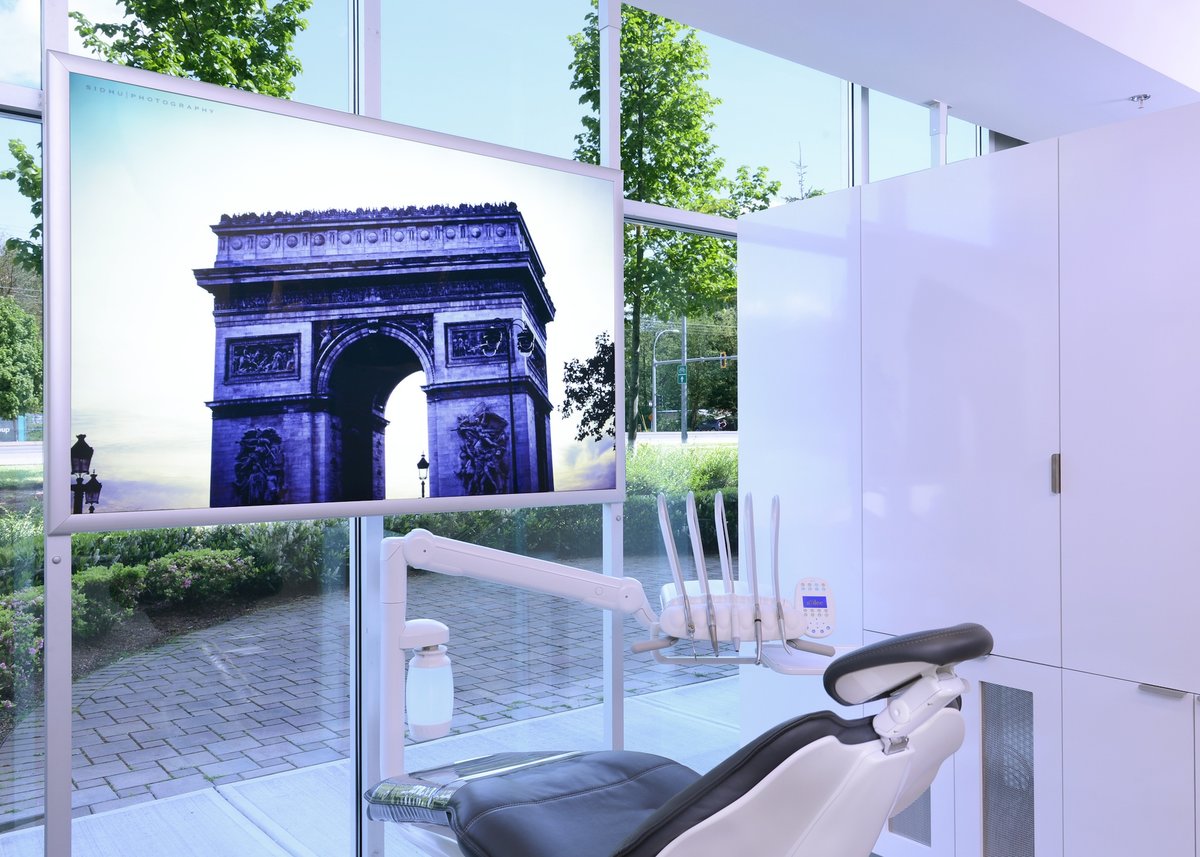 مركز منارة الأسنان - Lighthouse Dental Centre