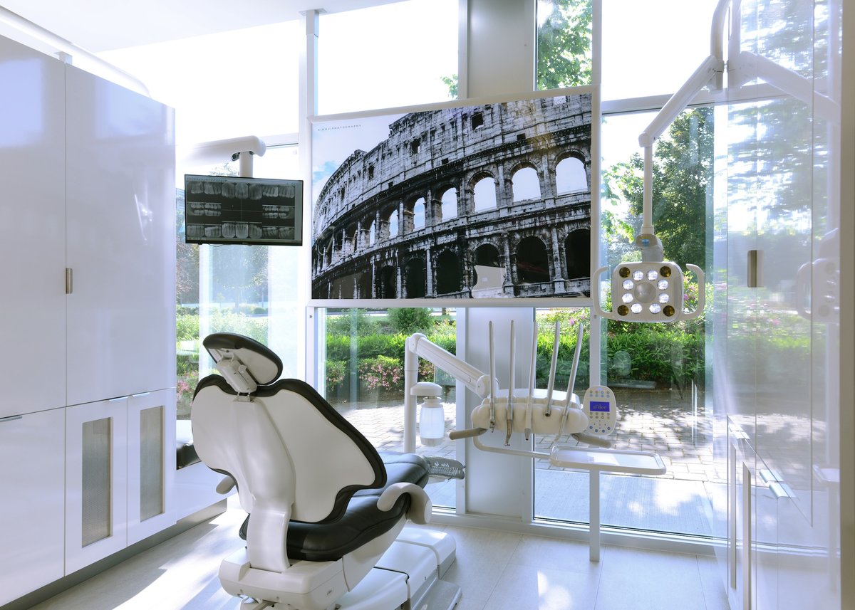 مركز منارة الأسنان - Lighthouse Dental Centre