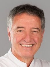 M. Castellsagué Centre Dental - M. Castellsagué Centre Dental