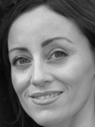 عيادة مارتينا كولينز للأسنان والجلد - Martina Collins Dental and Skin Clinic