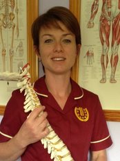 مارتين ستايلز (ني ويلكي) - McTimoney Chiro - Martine Stiles (née Wilkie) - McTimoney Chiro