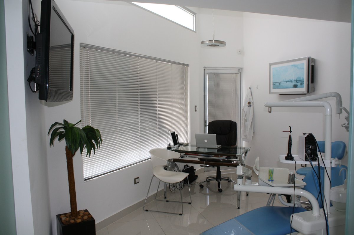 Mauricio Gonzalez Reyes - Mauricio Gonzalez Reyes