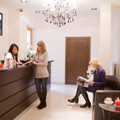 Miejska Farma Piękności / Gold Clinic - Miejska Farma Piękności / Gold Clinic