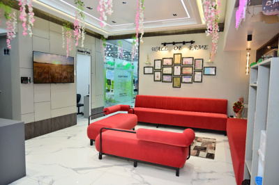 Mootha Dental Care - Dental Clinic in Magarpatta - Mootha Dental Care Clinic Sitting Area