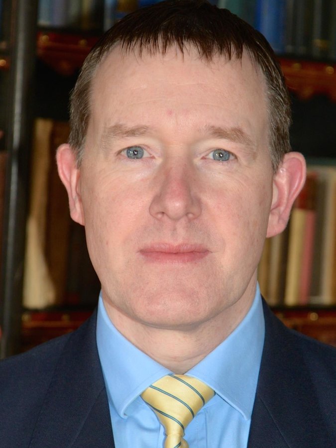 السيد إيان رايلي FCPods DMS - الثلاثة Shires - Mr Ian Reilly FCPods DMS - The Three Shires