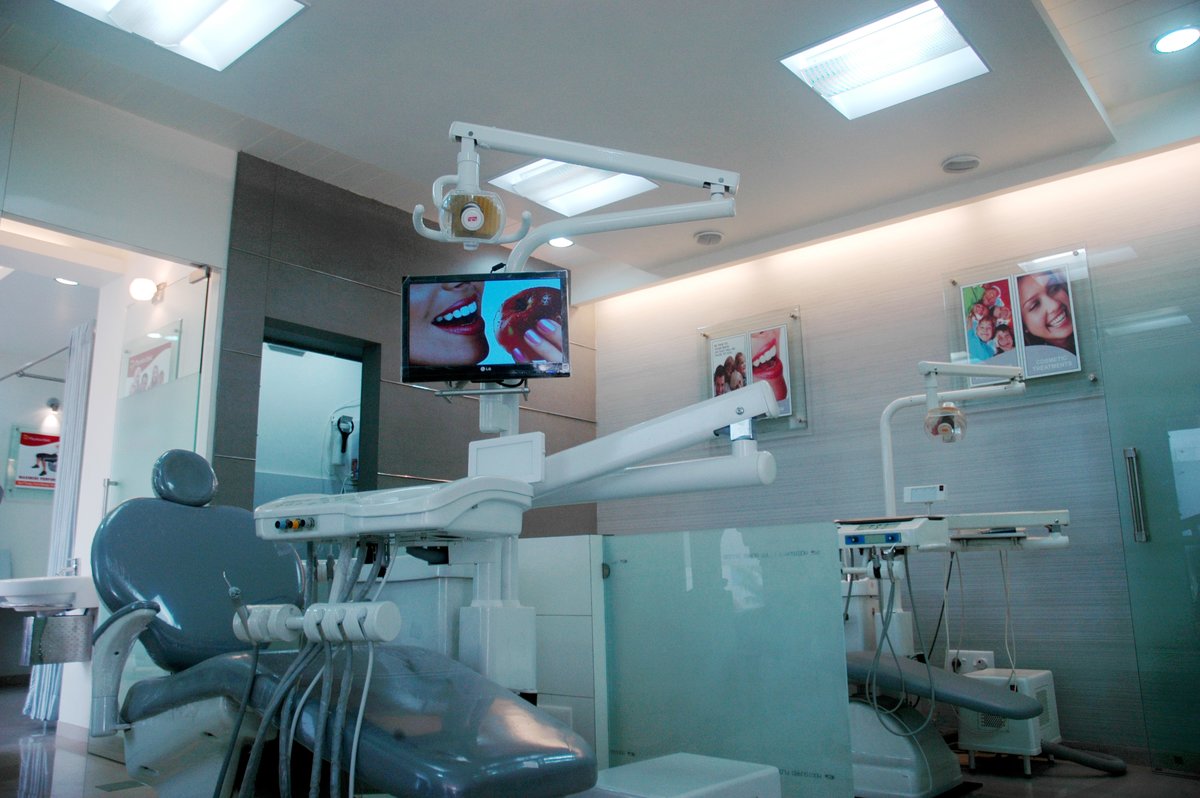 OM CLINIC - Dental Care & Physiotherapy Centre - OM CLINIC - Dental Care & Physiotherapy Centre