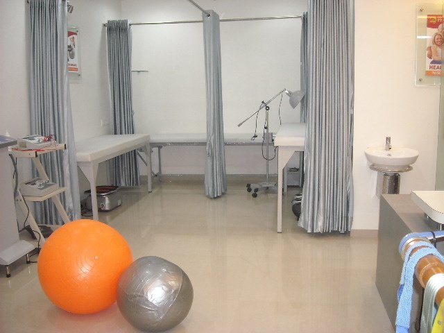 OM CLINIC-Physiotherapy Centre - OM CLINIC-Physiotherapy Centre